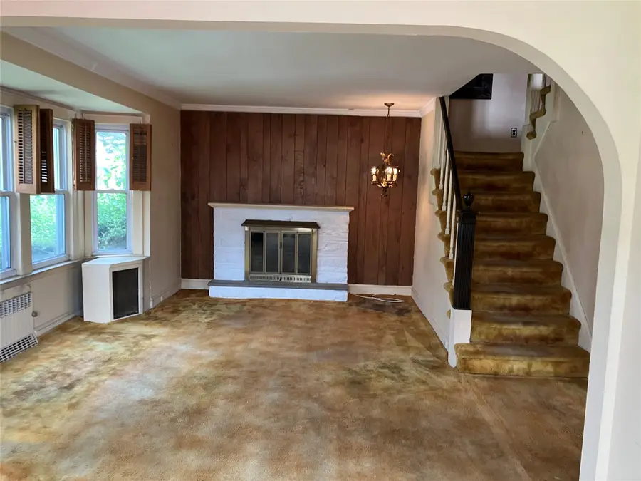 50 Fordham Street, Williston Park, NY 11596 - Image #2