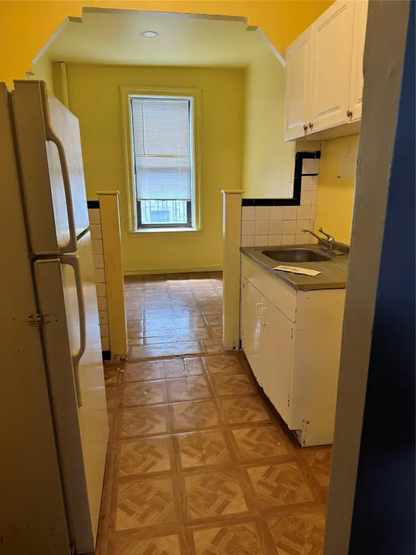 2922 Barnes Ave #3A, Bronx, NY 10467