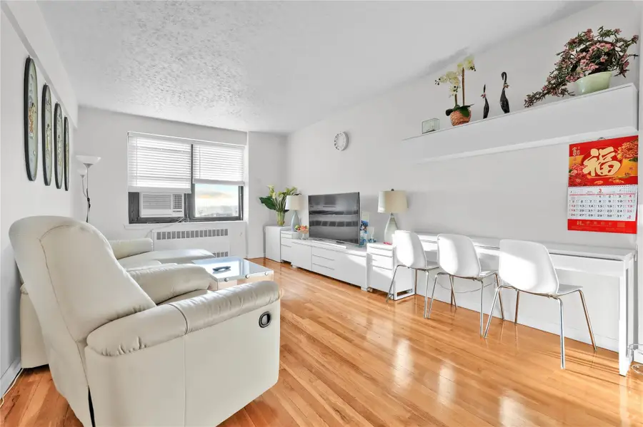 139-09 28th Road #6F, Flushing, NY 11354 - Image #3