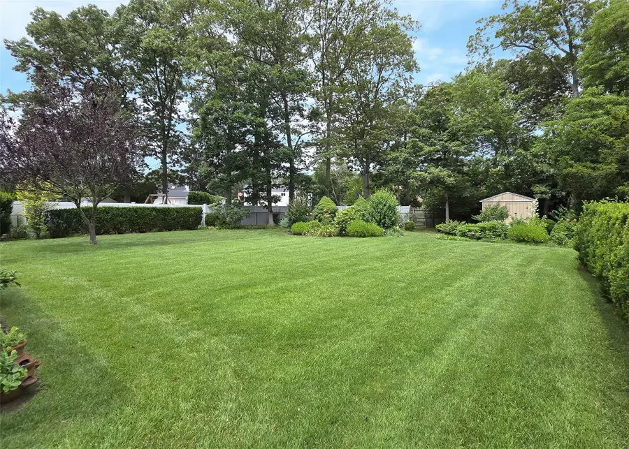 27 Donald Street, Holbrook, NY 11741 - Image #2