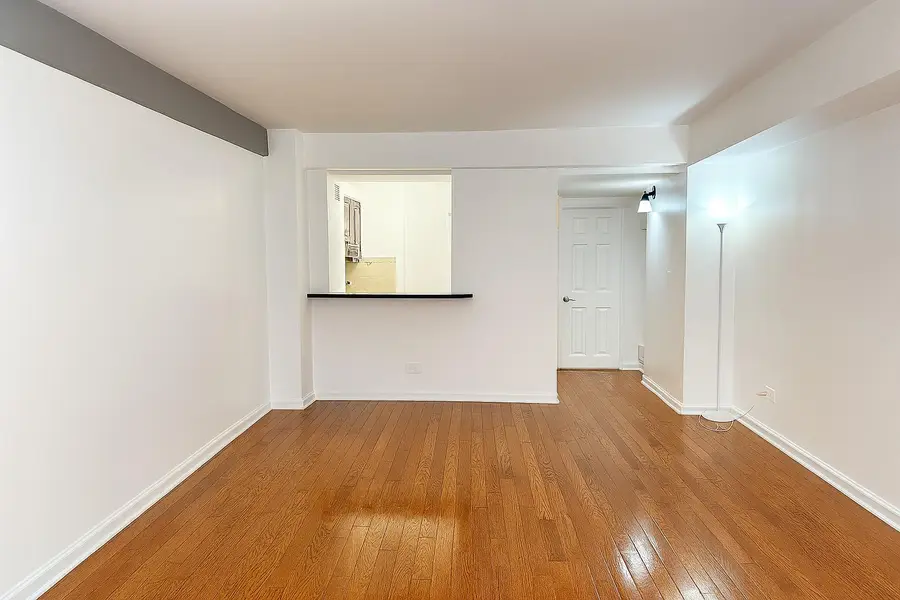 240 E 46th Street #10H, Manhattan, NY 10017 - Image #3