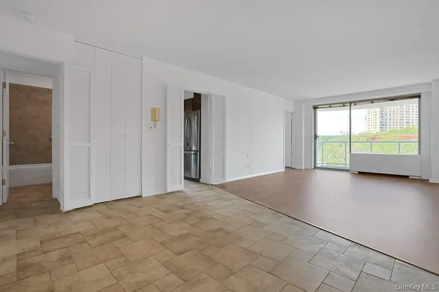 3333 Henry Hudson Parkway #4M, Bronx, NY 10463 - Image #2