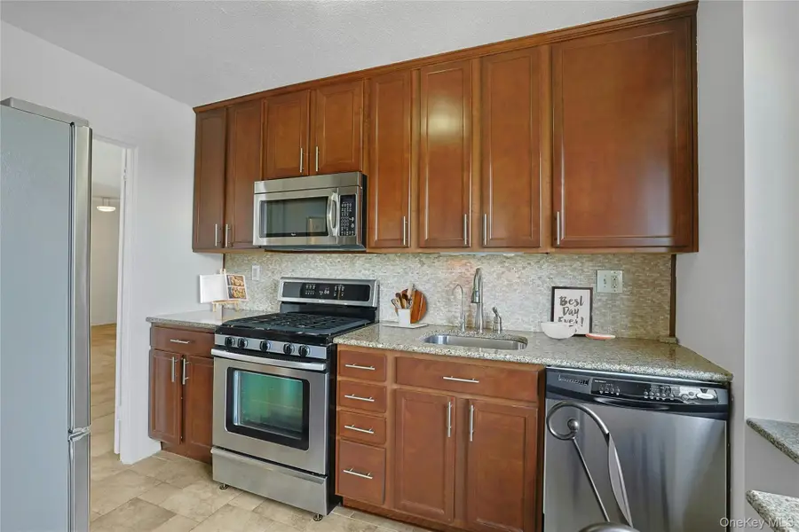 3333 Henry Hudson Parkway #4M, Bronx, NY 10463 - Image #3