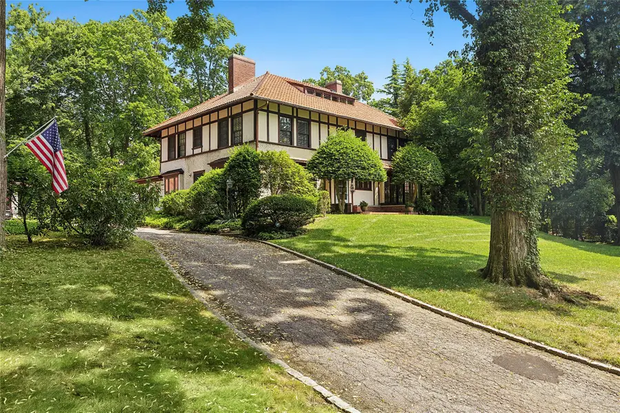 7 Edgehill Road, Glen Cove, NY 11542 - Image #3