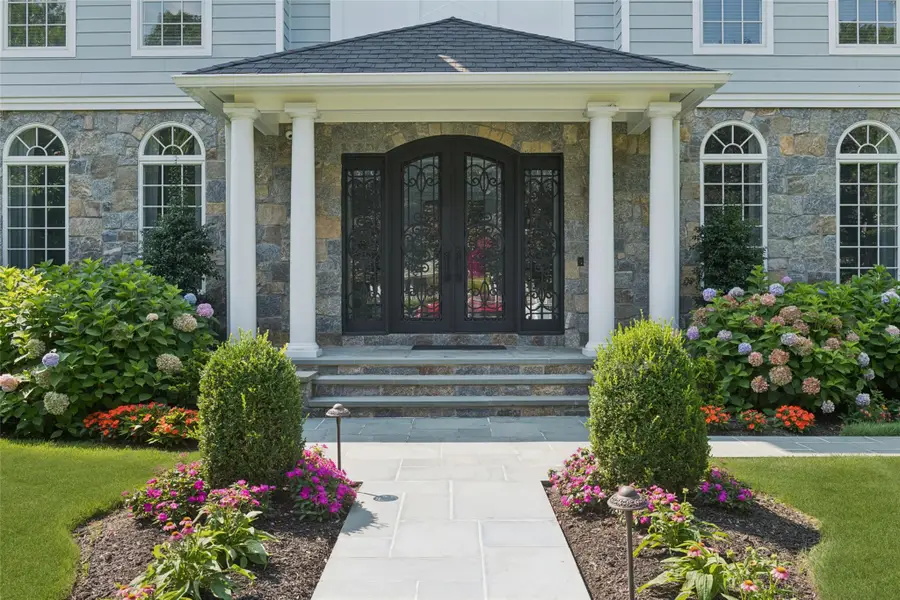 88 Fifth Street, Garden City, NY 11530 - Image #3