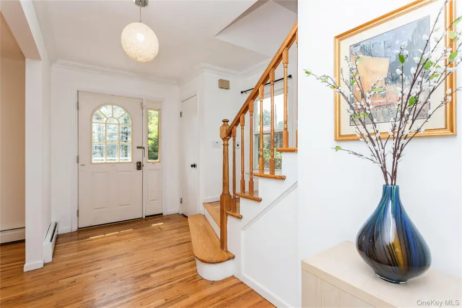 105 Sprague Road, Scarsdale, NY 10583 - Image #2