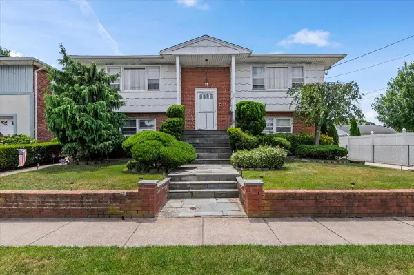 227 Randall Avenue, Lawrence, NY 11559