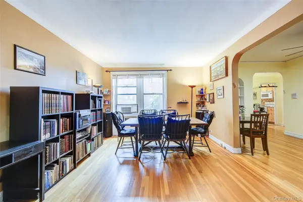 118-11 84th Avenue #415, Kew Gardens, NY 11415