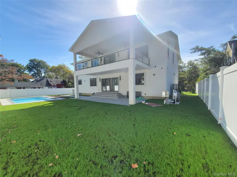 65 Page Lane, Westbury, NY 11590 - Image #2