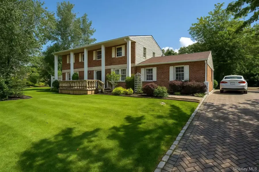 26 Birchdale Lane, Port Washington, NY 11050 - Image #2