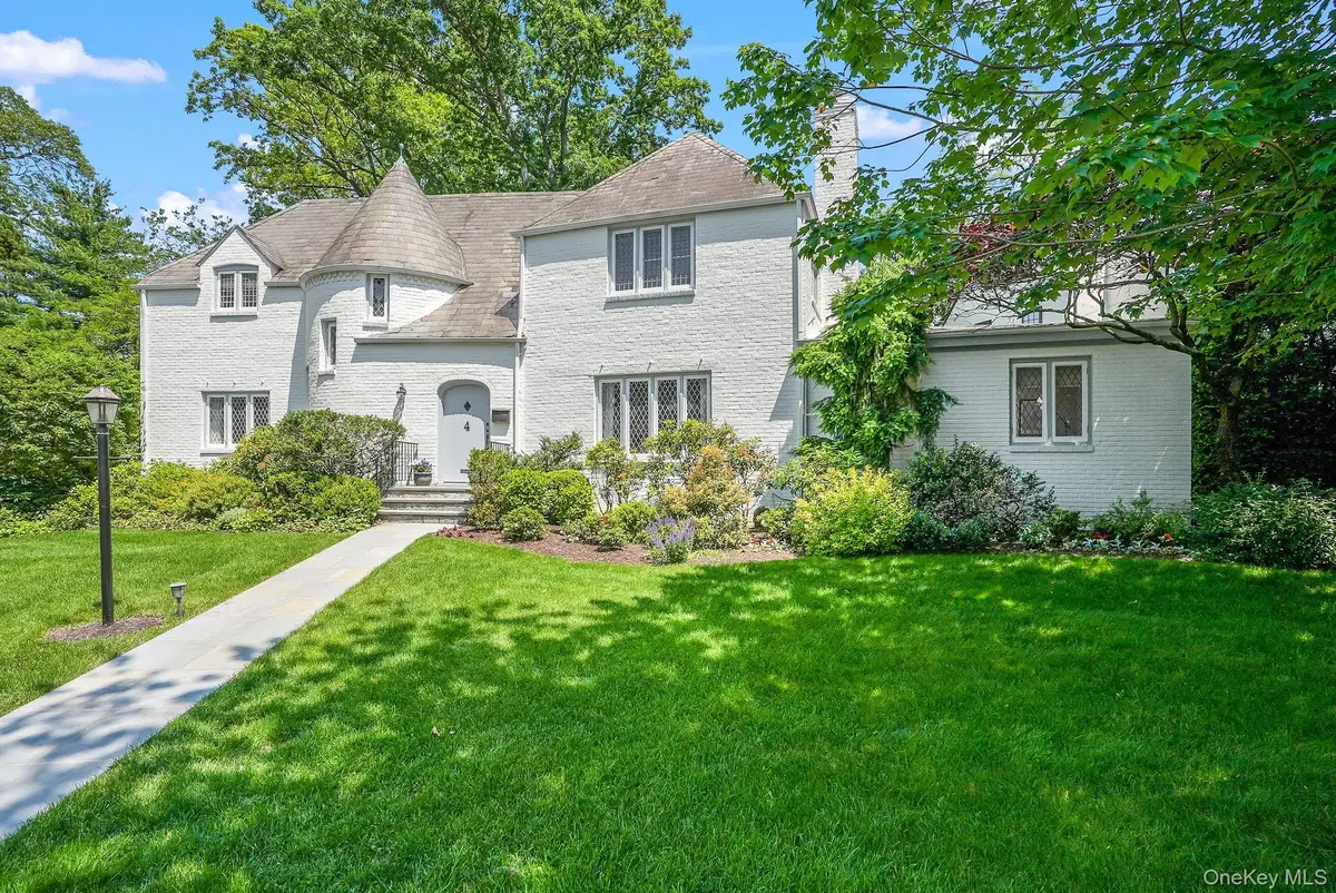 4 Villa Lane, Larchmont, NY 10538 - Image #1