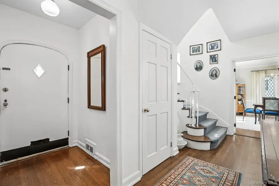 4 Villa Lane, Larchmont, NY 10538 - Image #2