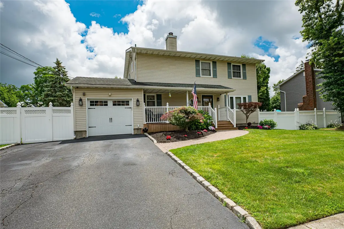 16 Tarkington Road, Holbrook, NY 11741 - Image #1