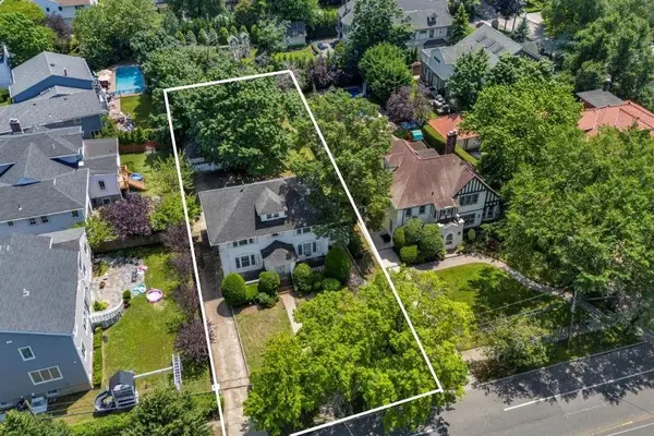 115 Central Avenue, Lawrence, NY 11559