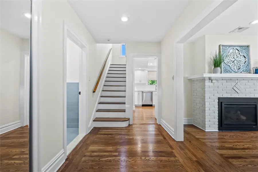 45-26 Zion Street, Little Neck, NY 11362 - Image #2