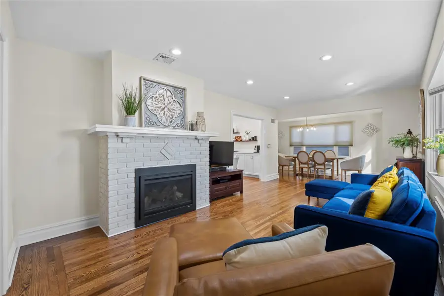 45-26 Zion Street, Little Neck, NY 11362 - Image #3