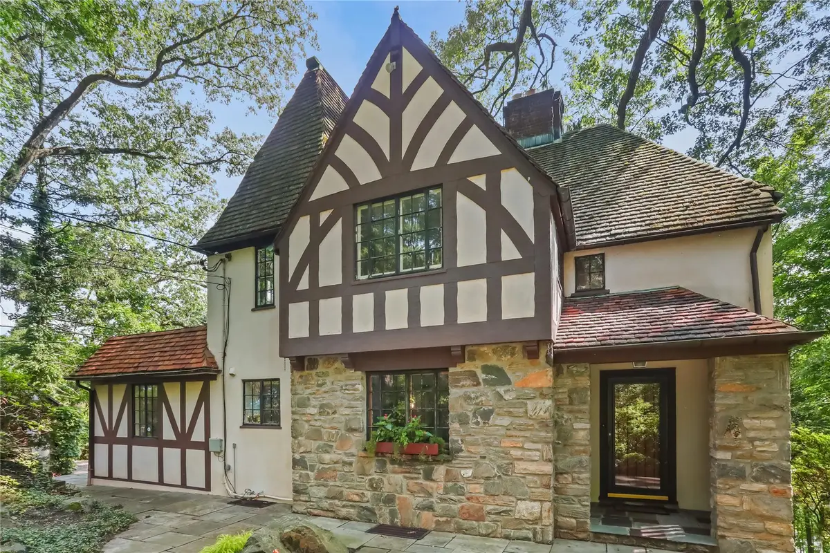 60 Cedar Avenue, Pleasantville, NY 10570 - Image #1