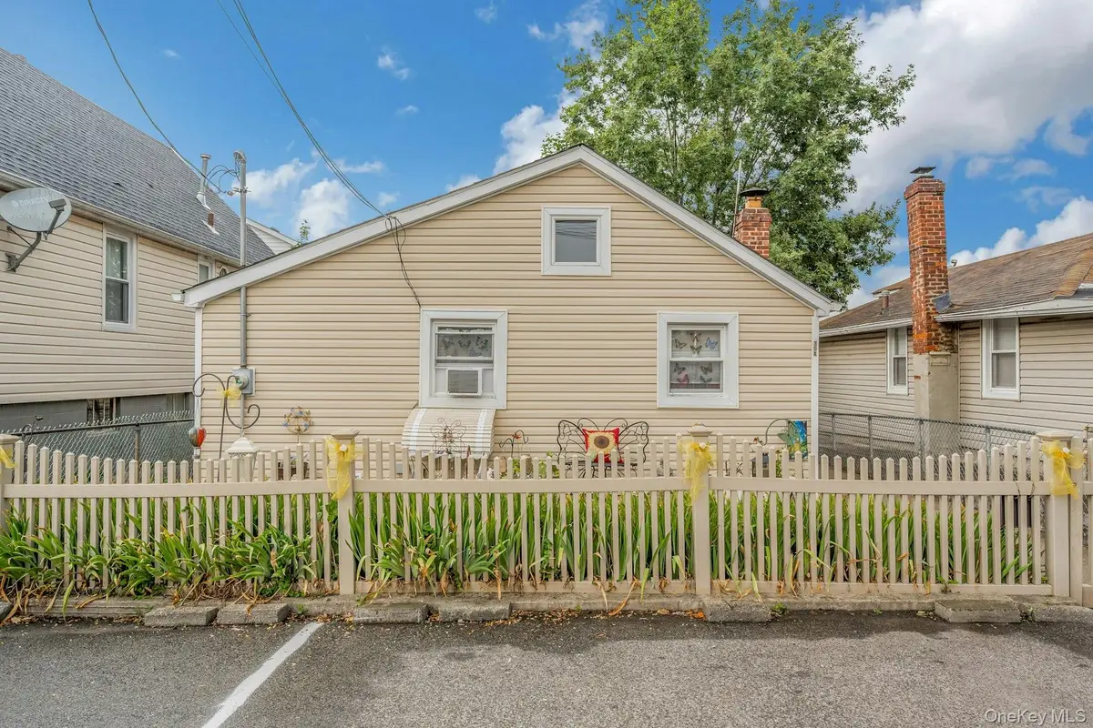 30A Edgewater Park #A, Bronx, NY 10465 - Image #1