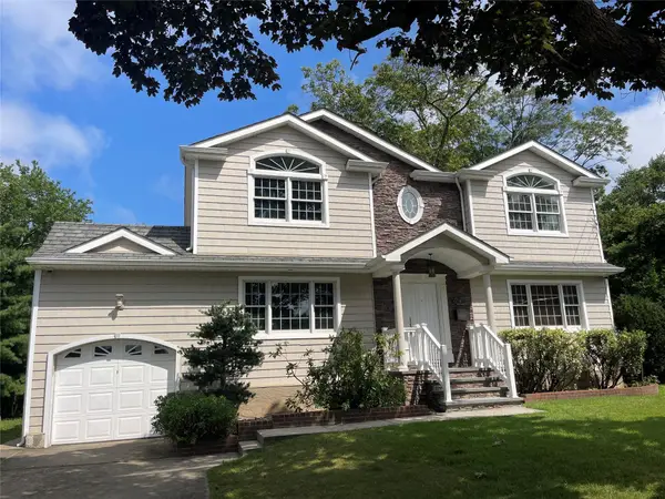 8 Trezza Court, Bellmore, NY 11710