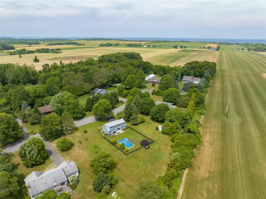 1030 Horseshoe Drive, Cutchogue, NY 11935 - Image #2