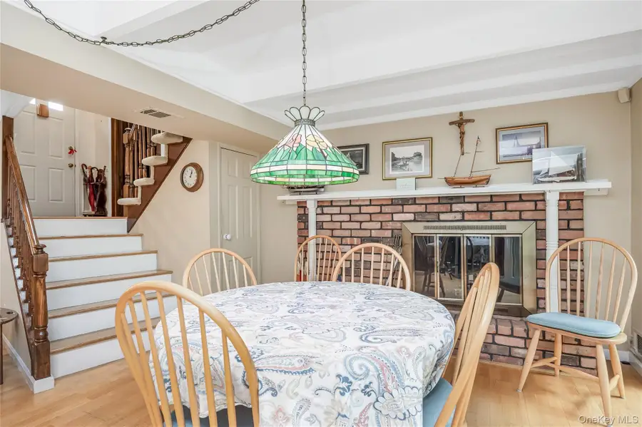 9 Branch Lane, East Setauket, NY 11733 - Image #2