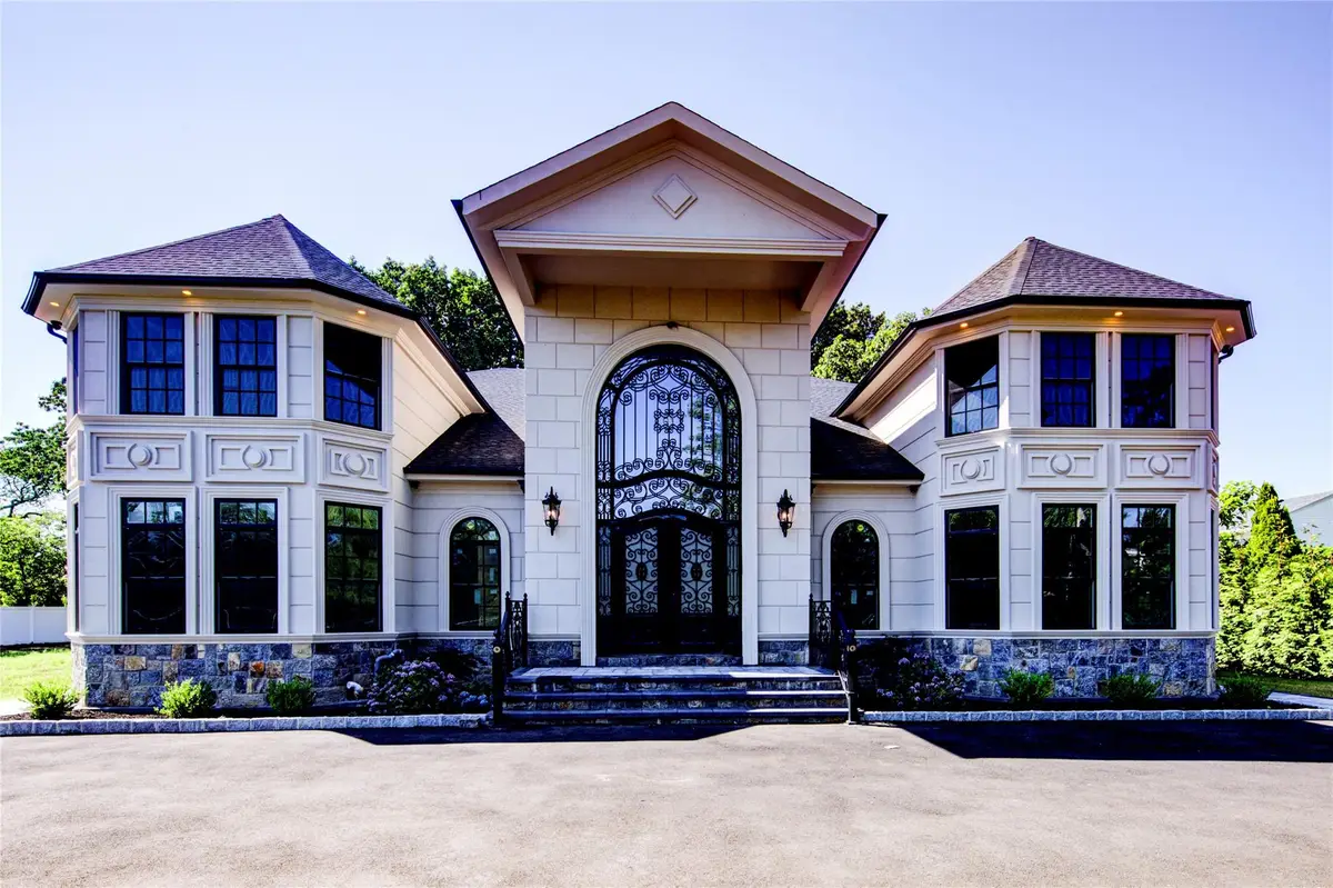 51 Walter Avenue, Hicksville, NY 11801 - Image #1