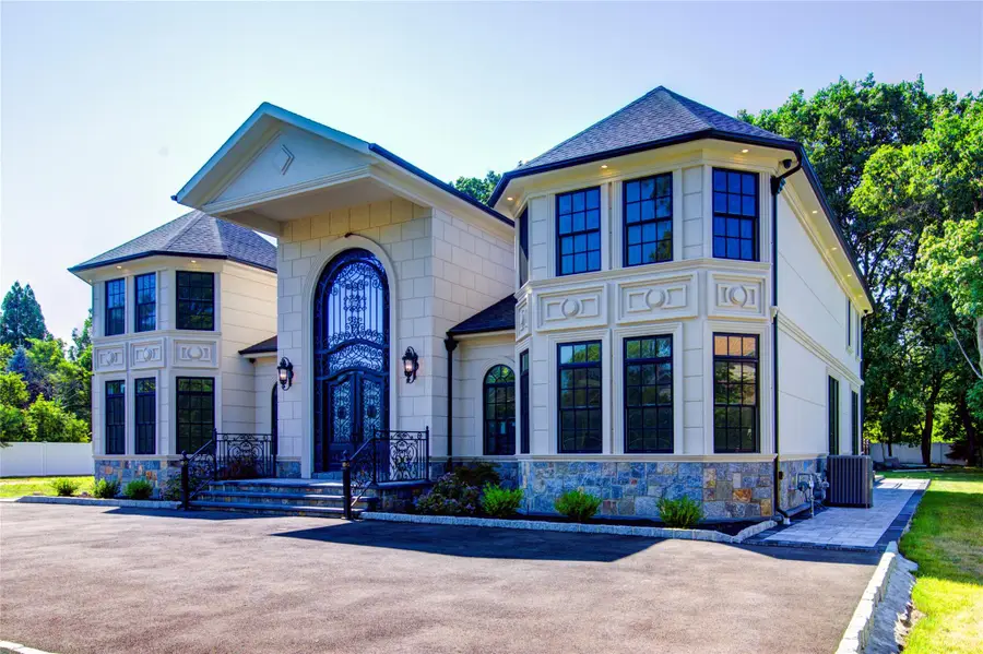 51 Walter Avenue, Hicksville, NY 11801 - Image #2