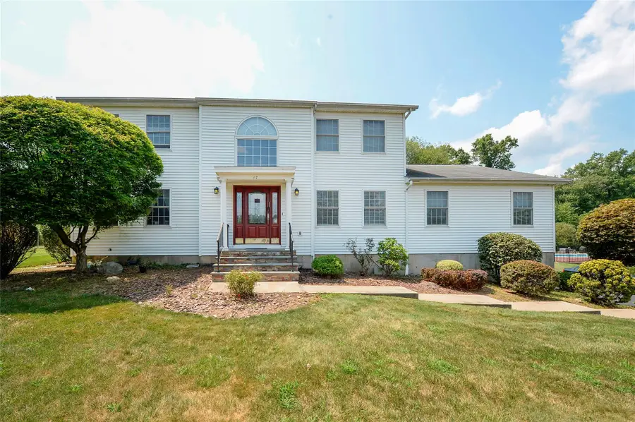 47 Red Schoolhouse Road, Chestnut Ridge, NY 10977 - Image #2