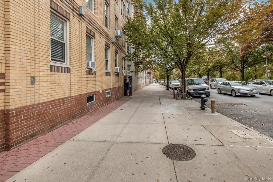 2166 Bronx Park East Street #6J, Bronx, NY 10462 - Image #3