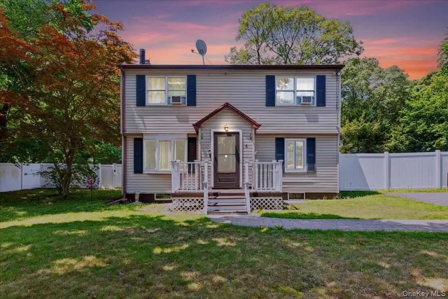 4 Myrtle Lane, Coram, NY 11727 - #3