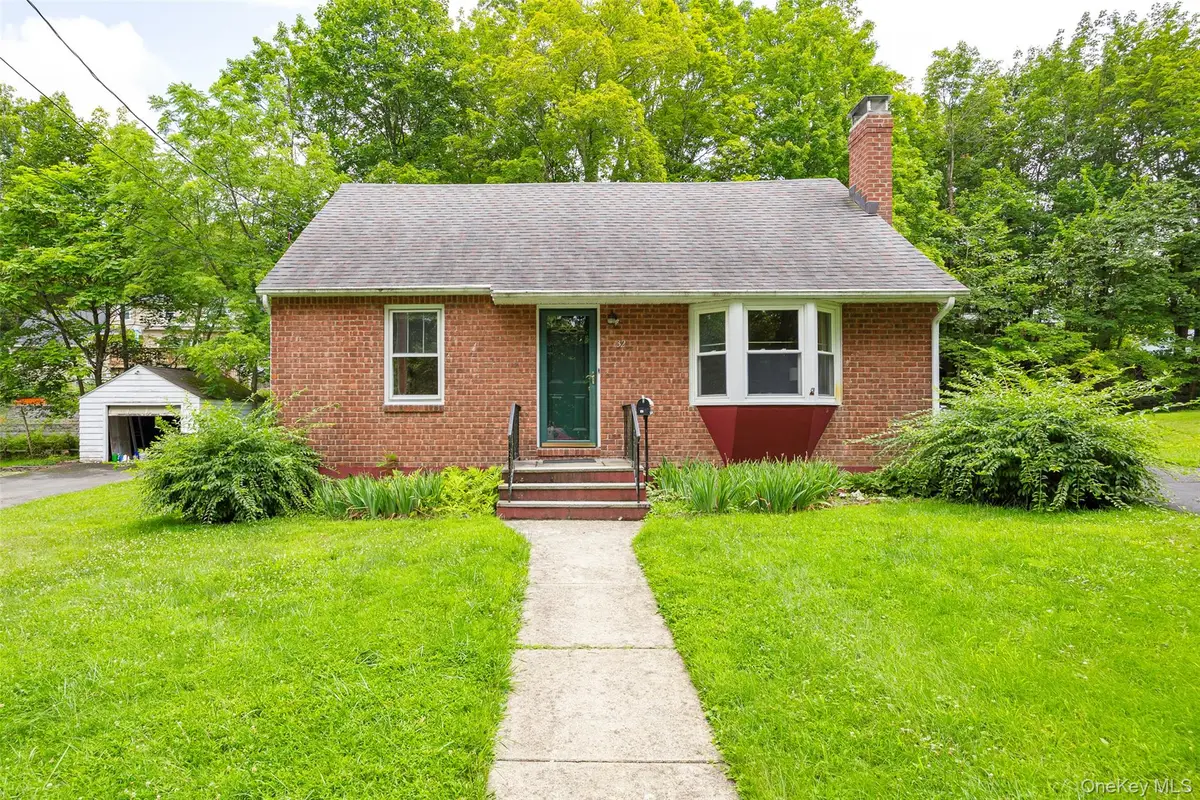 32 N Oakwood Terrace, New Paltz, NY 12561 - Image #1