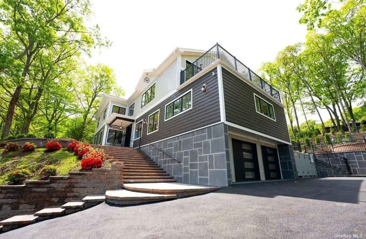 156 Sugar Toms Lane, East Norwich, NY 11732 - Image #1