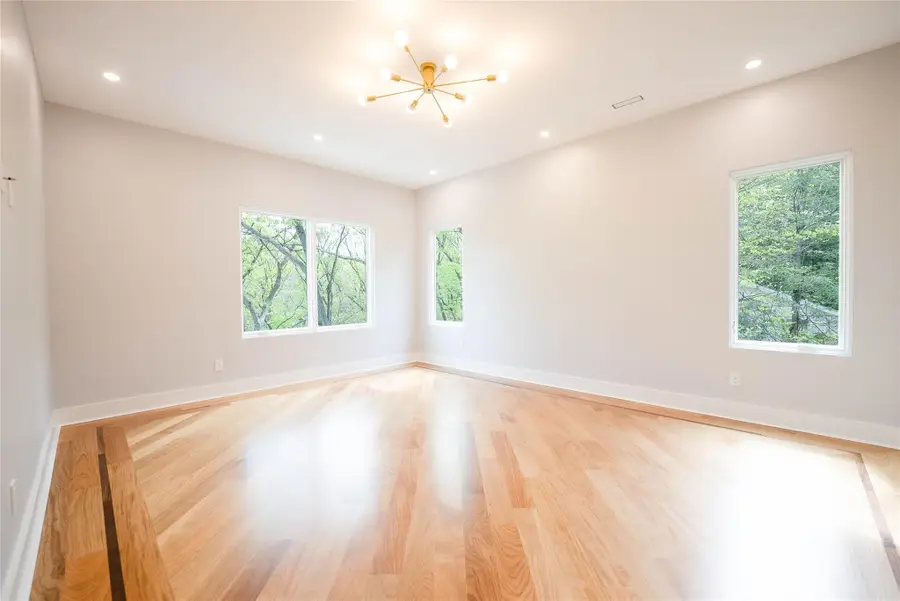 156 Sugar Toms Lane, East Norwich, NY 11732 - Image #3