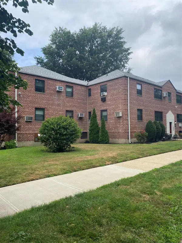 8011 Shore Parkway #287, Howard Beach, NY 11414