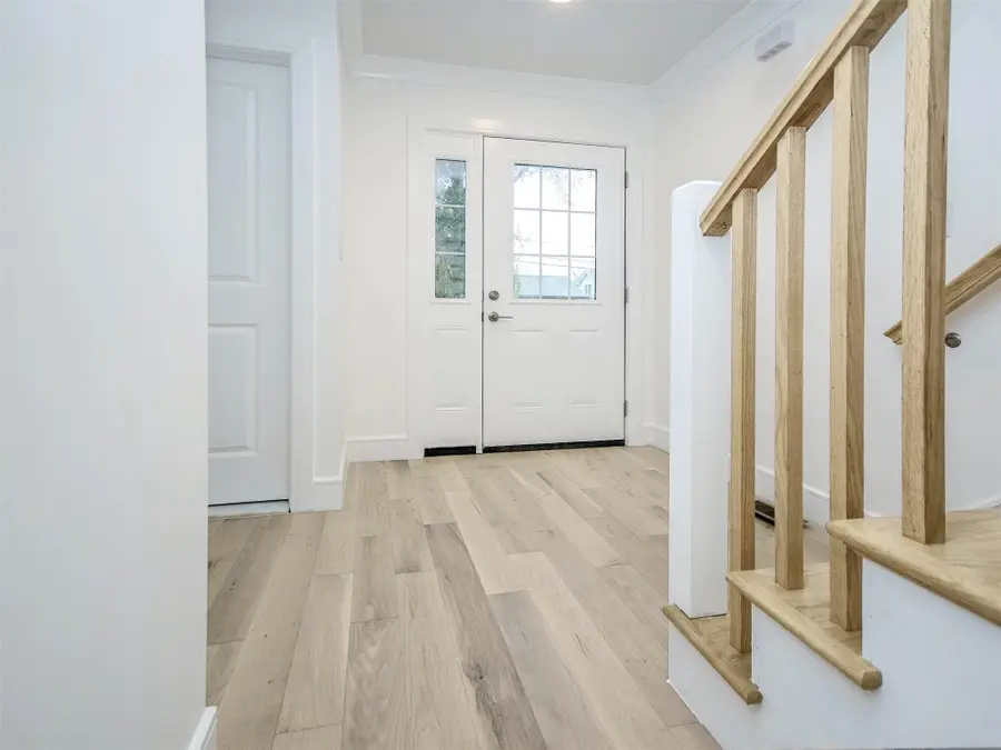 13 Dunes Lane #A and B, Port Washington, NY 11050 - Image #2