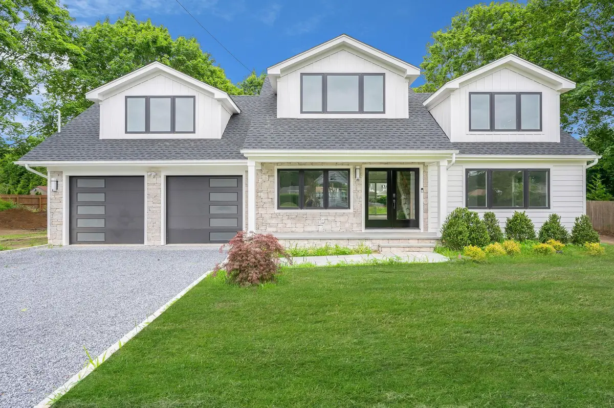 11 Bayview Avenue, Eastport, NY 11941 - Image #1