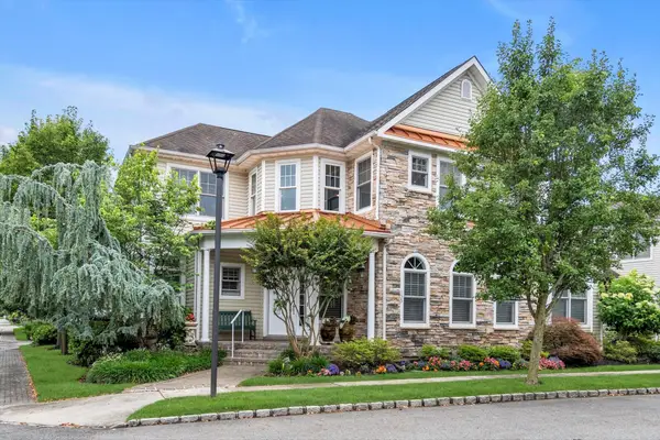 155 Eagle Crest, Port Washington, NY 11050