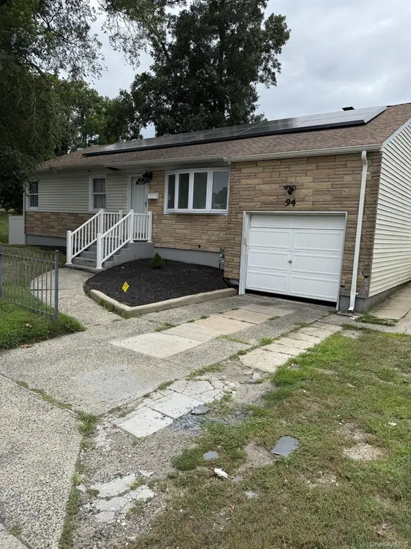 94 Indian Head Road, Kings Park, NY 11754