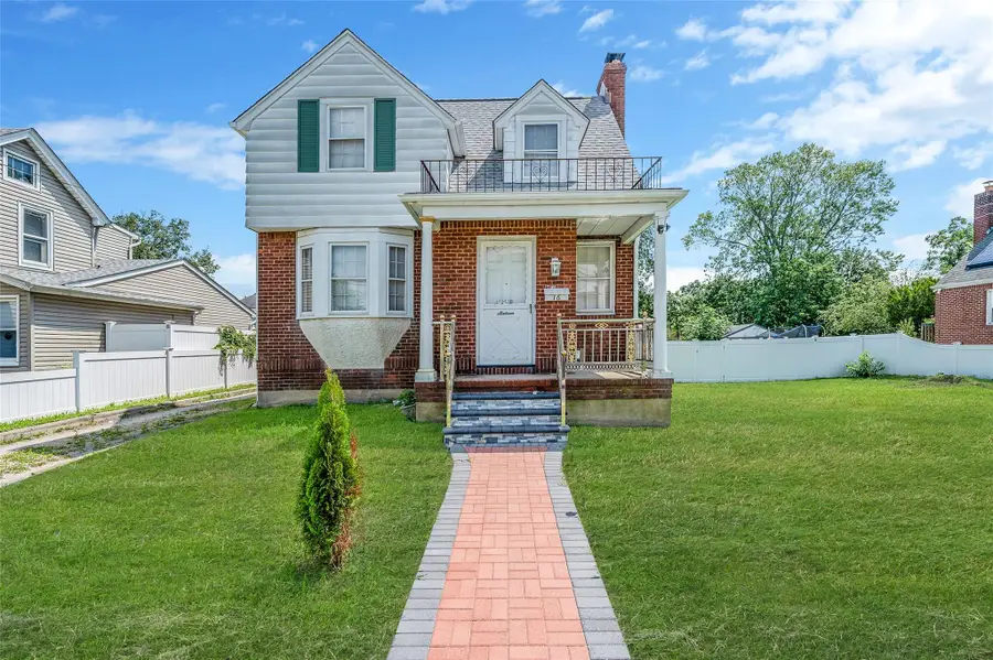 16 Felton Avenue, Valley Stream, NY 11580 - Image #3