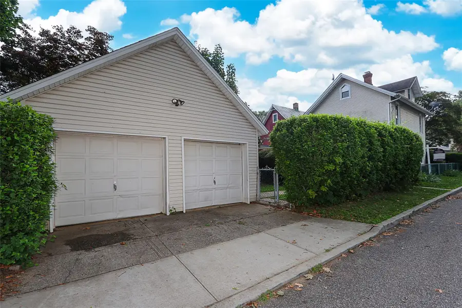 46 Coles Street, Glen Cove, NY 11542 - Image #3