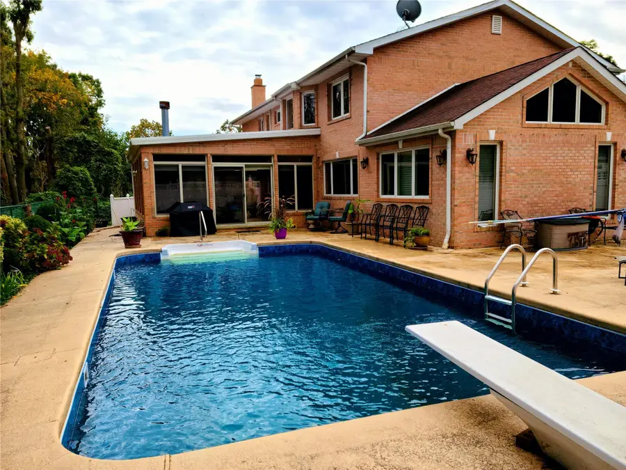 42A Kirkwood Drive, Glen Cove, NY 11542 - Image #2