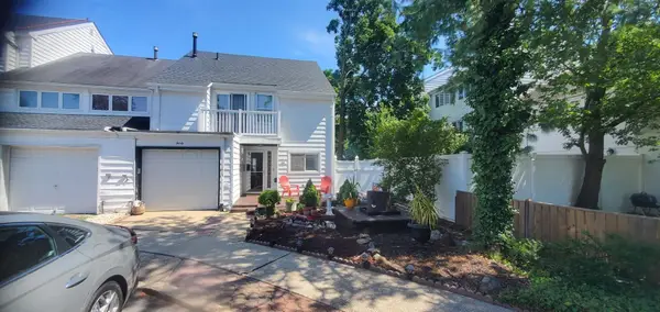 30 Chestnut Circle, Staten Island, NY 10312