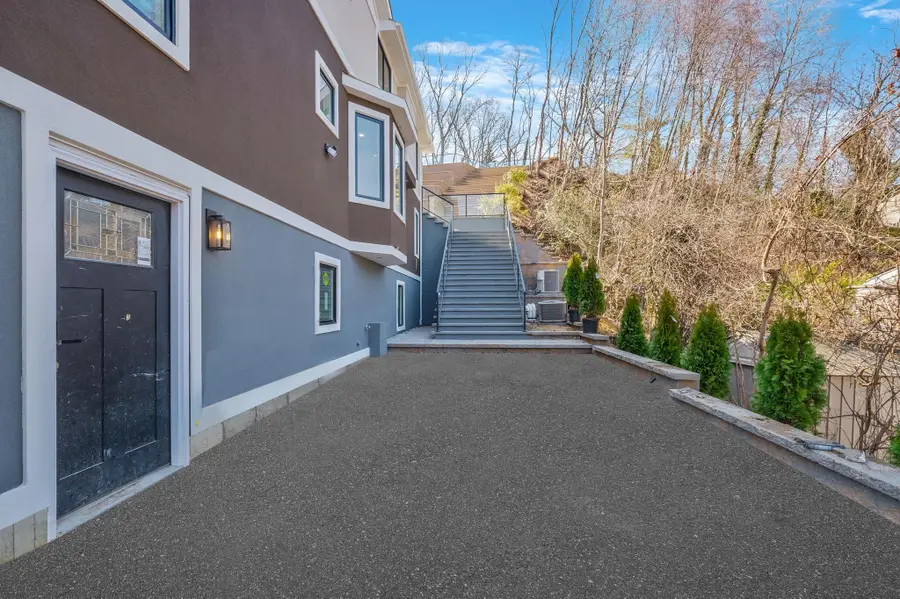 150 Sugar Toms Lane, East Norwich, NY 11732 - Image #3