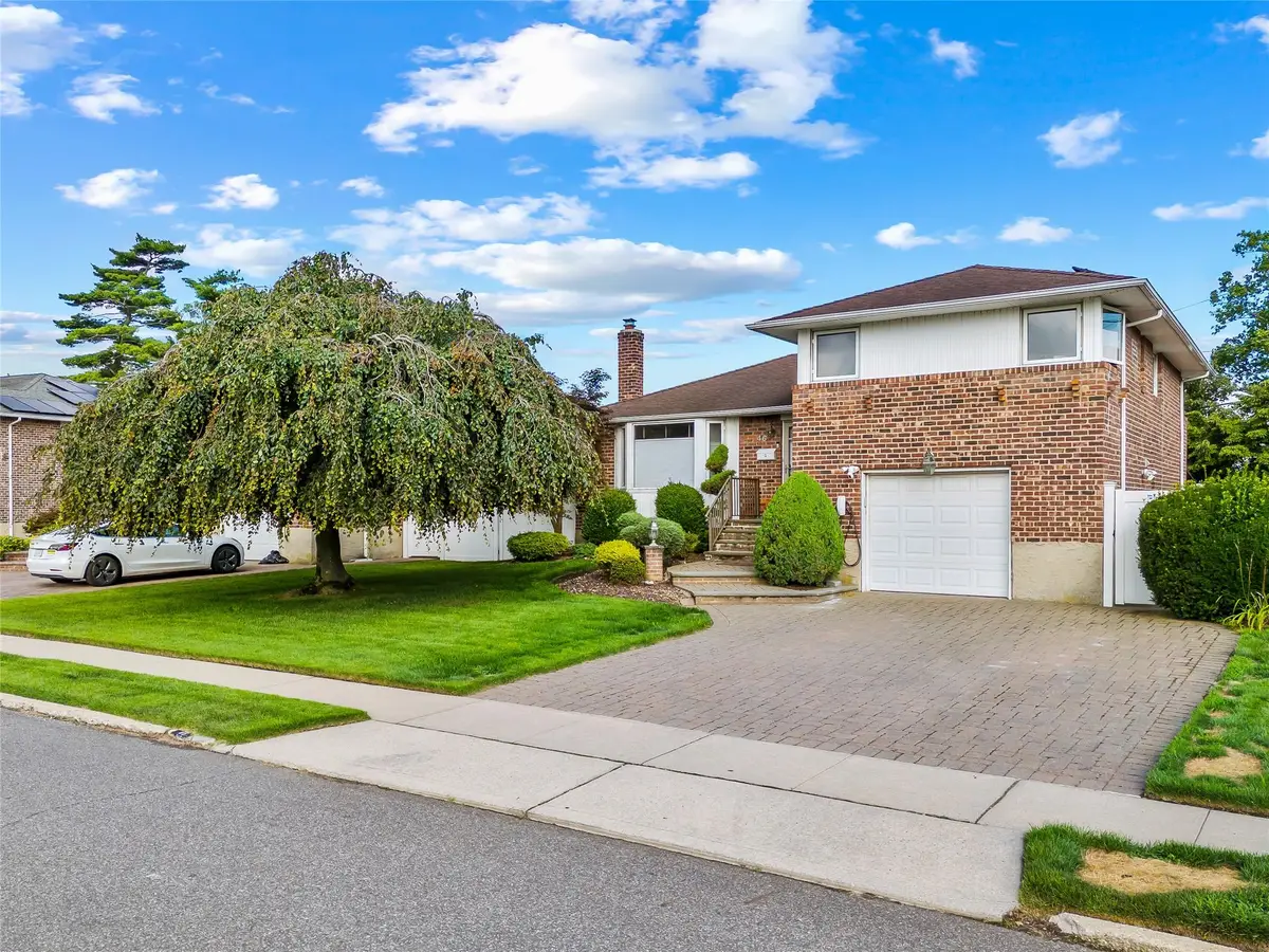 46 Norman Lane, Levittown, NY 11756 - Image #1