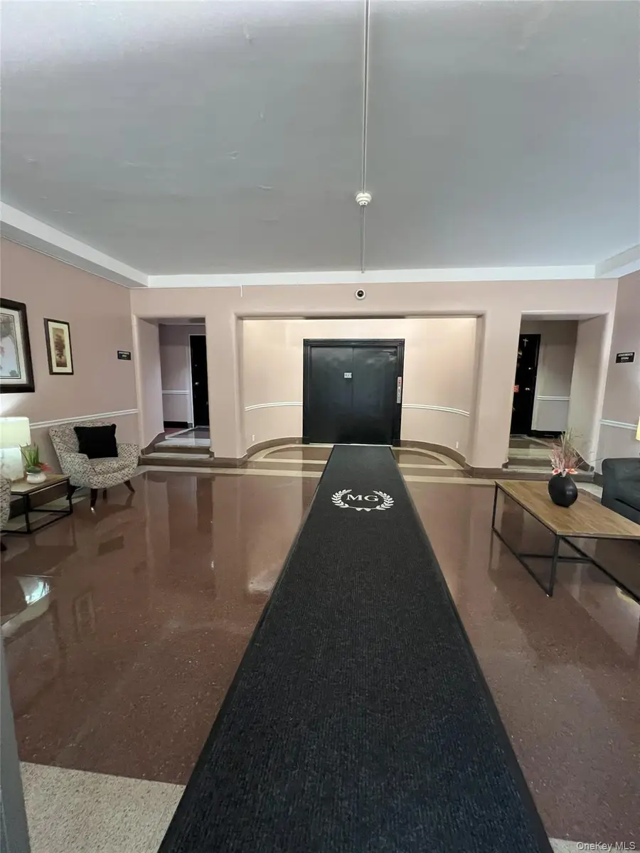 290 Collins Avenue #5-D, Mount Vernon, NY 10552 - Image #2