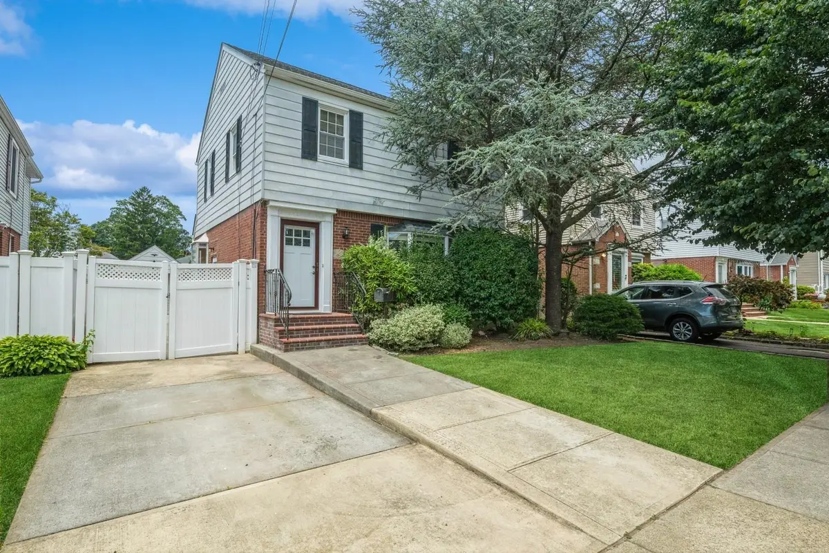 72 Spruce Street, West Hempstead, NY 11552 - Image #1