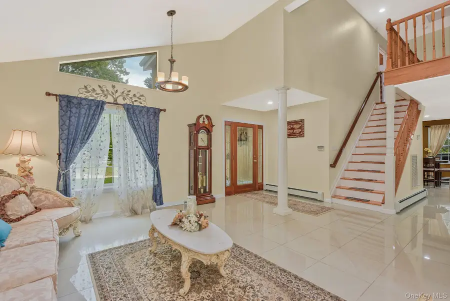 402 Johnson Avenue, Bohemia, NY 11716 - Image #3