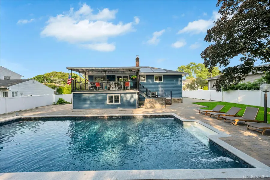 15 Fairway Drive, Old Bethpage, NY 11804 - Image #3