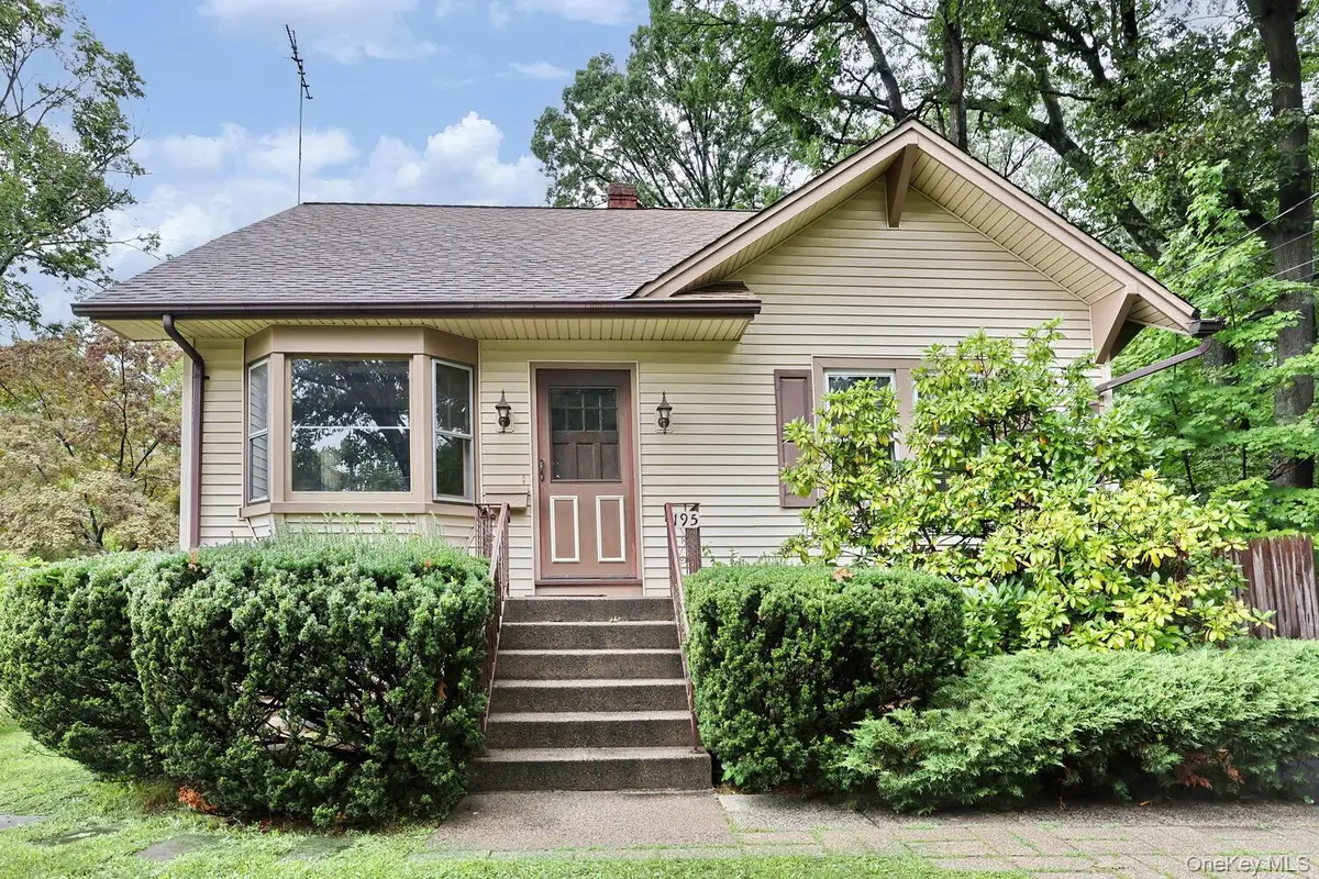 195 W Central Avenue, Pearl River, NY 10965 - #1