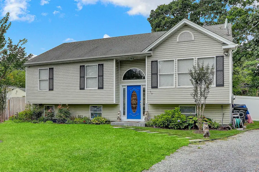 55 Pinewood Drive, Shirley, NY 11967 - Image #2